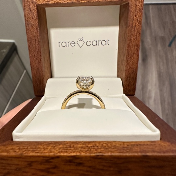 3 Carat Cushion Cut Diamond Engagement Ring 18K Yellow Gold - Picture 3 of 6